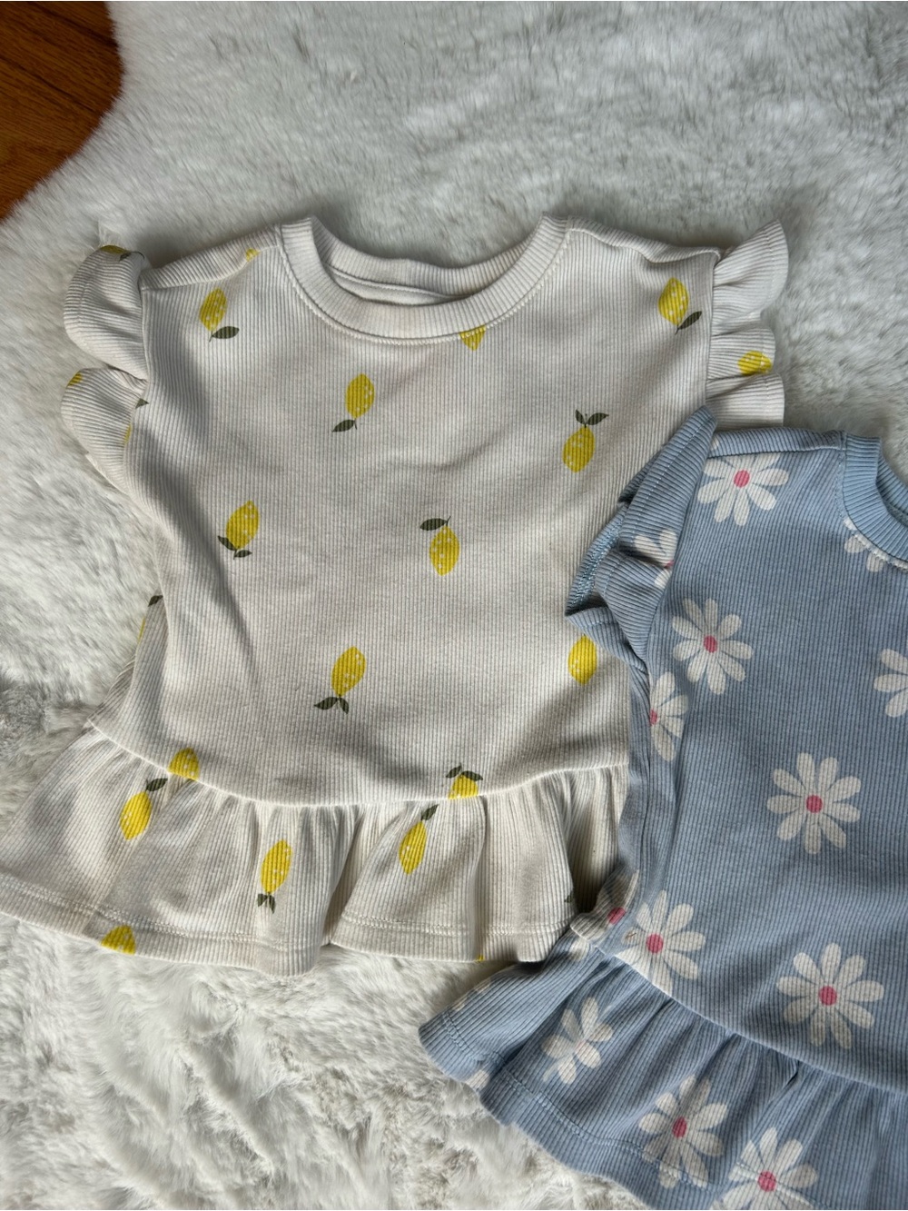 Cat & Jack Girls Lemon & Daisy Print Ruffle Hem Peplum Tops 18 MOS - Picture 3 of 6